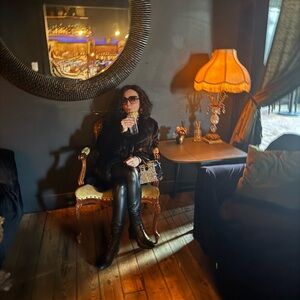 Meet your Posher, Kelly